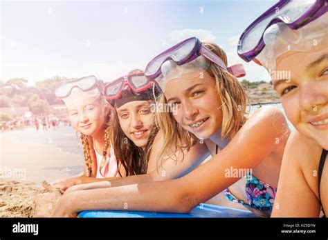 Bronzer Sur La Plage Banque d'image et photos - Page 2 - Alamy