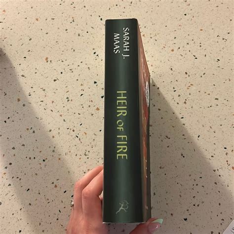 Heir of Fire by Sarah J. Maas, Paperback | Pangobooks