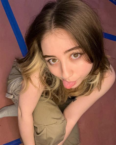 Kay🤍 | POV: your step sister is in the laundry room😳😳😳 • Pc creds