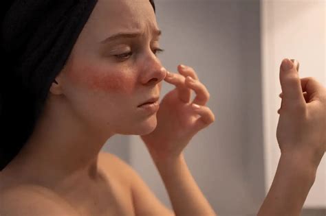 Navigating Nexplanon Side Effects: What to Know About Breakthrough Bleeding 8