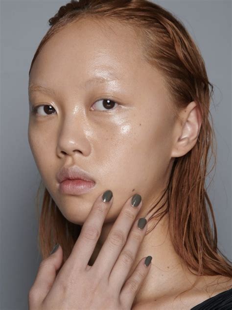 Colore semipermanente per unghie corte: idee e sfumature - The Wom Beauty