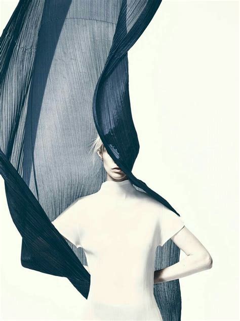 Pin on The Very | Fashion photography editorial, Fashion photography ...