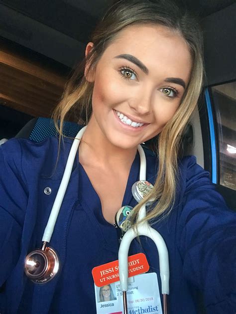 Pinterest : @baddiebecky21| | Female doctor, Beautiful nurse, Nurse