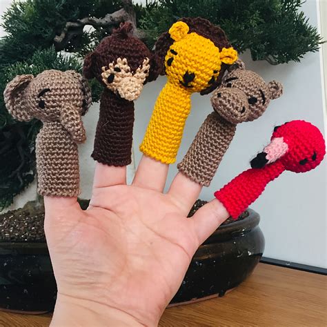 Ravelry: Wild animal finger puppets pattern by Chantalle Hensgens