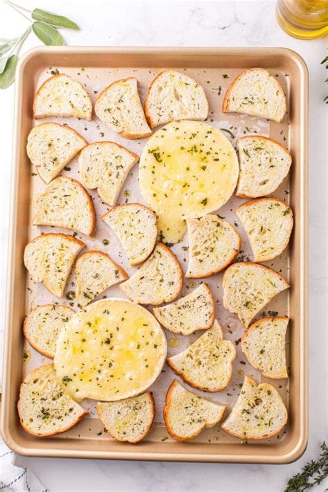 How To Make Baked Brie Appetizer - Princess Pinky Girl