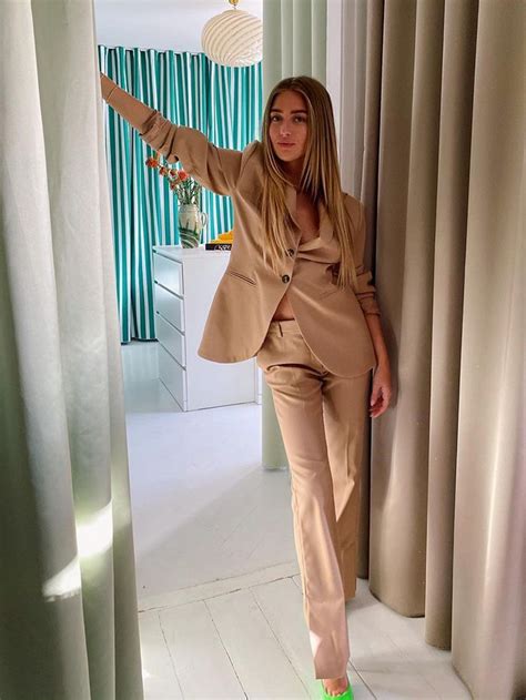 Feathered Hair Is Back, and These 21 Chic Looks Prove It | Who What Wear