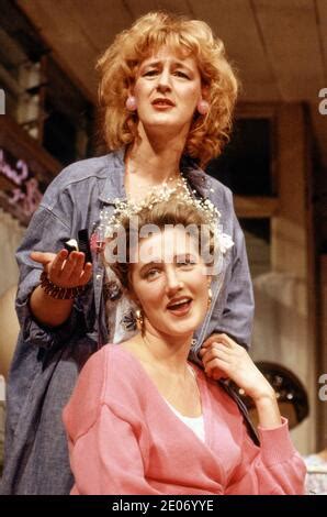 l-r: Joely Richardson (Shelby), Maggie Steed (Truvy) in STEEL MAGNOLIAS ...