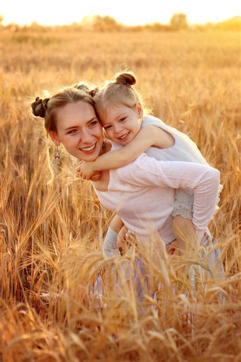 Home Photo Shoots, Yellow Fields, No One Loves Me, Girl Poses, Mommy ...