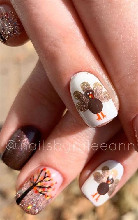 Cute Thanksgiving Nail Designs