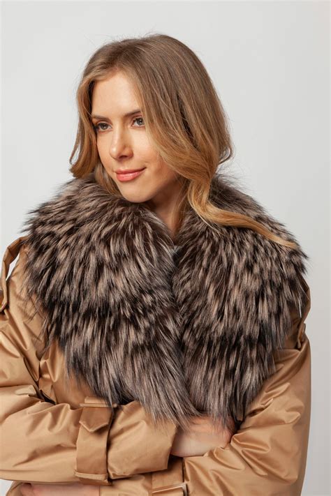 ΚΑΜΠΑΡΝΤΙΝΑ ΜΕ SILVER-FOX ΓΙΑΚΑ - Muse Fashion - Unique Furs