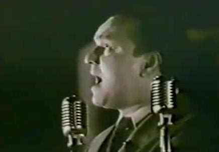 Mukesh singing in a concert / Mukesh - Bollywood Photos