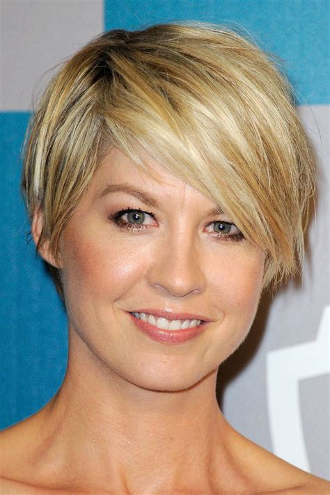 Why you need to show your stylist short hairstyles front and back 14