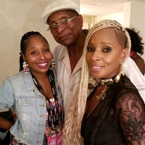 Thomas Blige: What Happened To Mary J. Blige's Father? - Dicy Trends