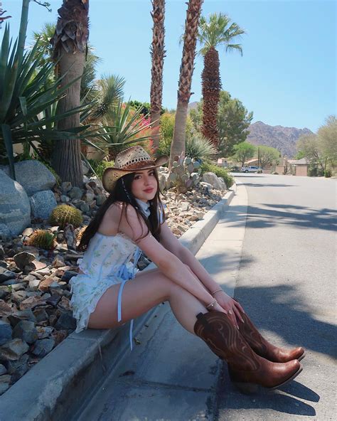 Sophie Silva | Linda from Rio says hi 💙 #halloween | Instagram