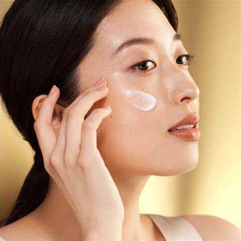 Vital Perfection Uplifting and Firming Face Cream | SHISEIDO