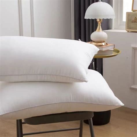 The Role of Pillows in Achieving the Perfect Sleep Environment - Sabanas1