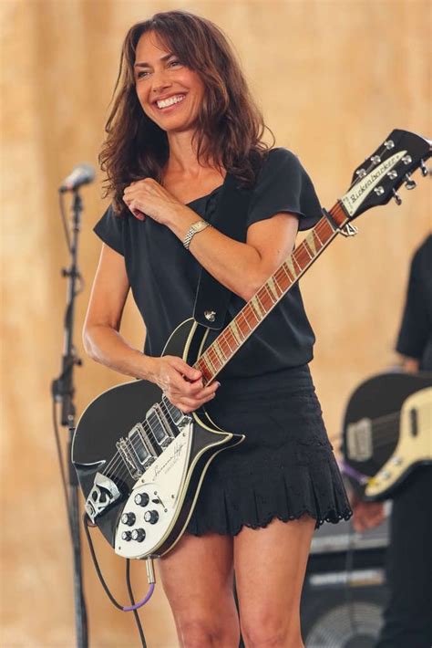 Susanna Hoffs | Susanna hoffs, Gitarrist, Musik