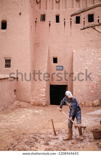 3 Kasbah Construction Workers Images, Stock Photos & Vectors | Shutterstock