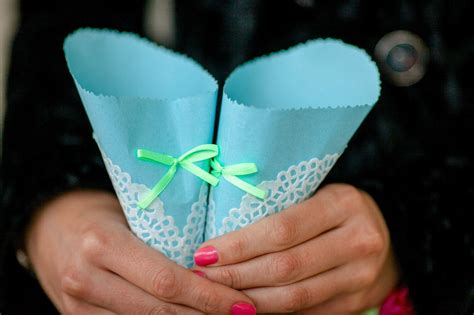 кулёчки для конфетти и риса | Womens flip flop, Flop, Flip flops