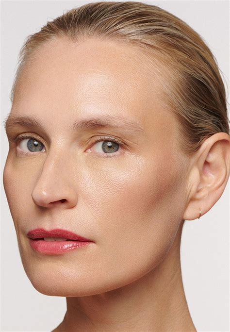 Блеск для губ Clarins с перламутром, цвет: фуксия, RTLACT693501 ...