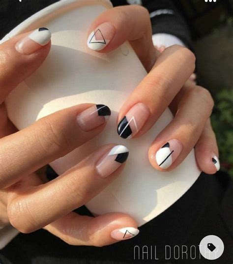 Pin by TSTY Siow on Nails | Heart nail designs, Heart nails, Manicure