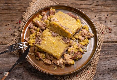 Качамак с месо на фурна от MateKitchen