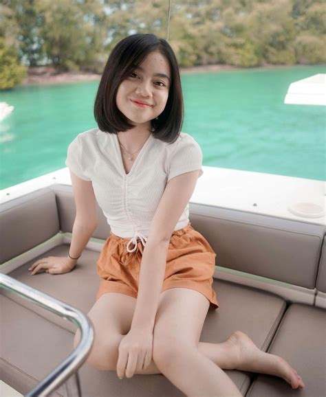 inilah sosok gadis cantik onic kayes   ramai  media sosial