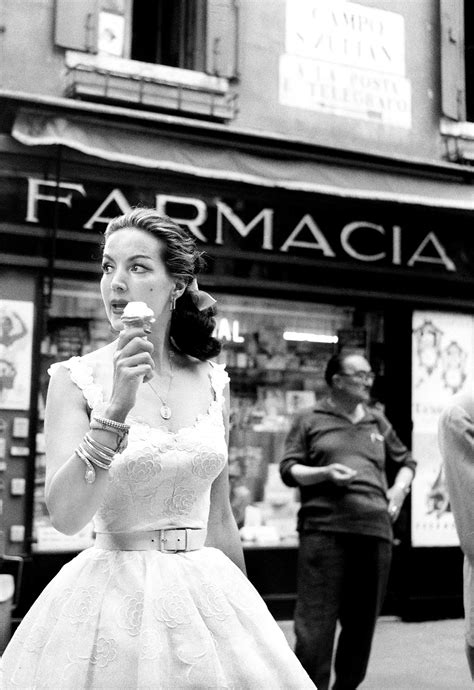 Lady Hollywood: Photo