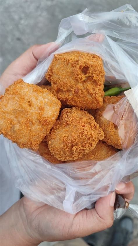 27 Savory Indonesian Street Food Snacks and Where to Buy Them