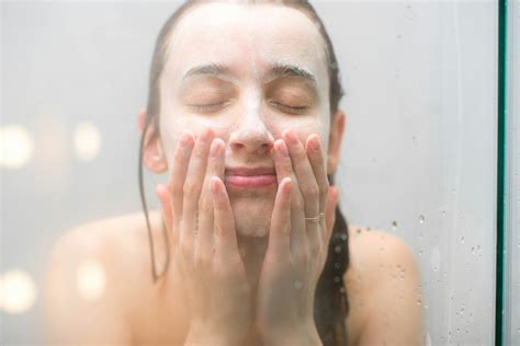 The 7 Best Enzyme Powder Face Washes For Sensitive Skin
