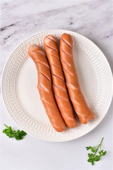 how long to cook hot dogs in microwave