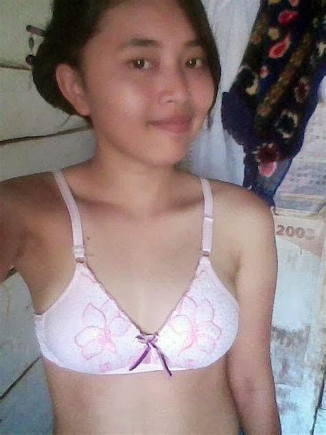 KOLEKSI GAMBAR ABG SEXY: ABG Gadis Desa Manis Polos Bugil Pamer togek Imut