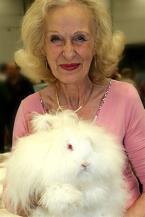 Tribute to Yvonne - UK National Angora Rabbit Club