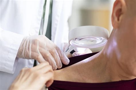 Incizie/Drenaj Furuncul, Chist sebaceu - Clinica Eminescu 100