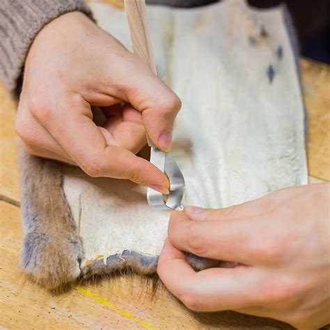 Snapklik.com : 1 Pack Hide Scraper Fleshing Tool Fleshing Knife