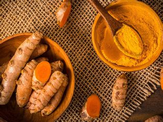 ANAIRUI Turmeric Oil with Squalane & Vitamin C for Lightening Skin
