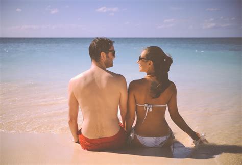 Fotos gratis : hombre, playa, mar, agua, arena, Oceano, gente, mujer