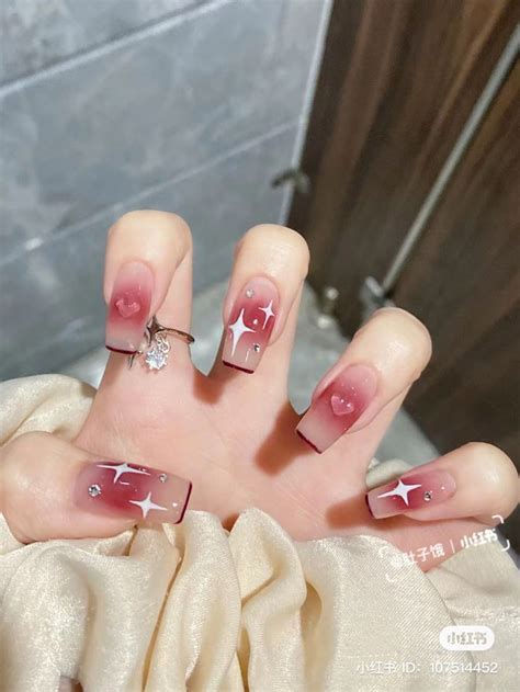 ゆゆみ🗞️ | Kuku pengantin, Manikur, Ide cat kuku
