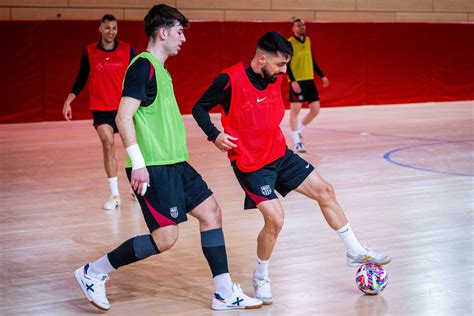 Cinco partidos de liga en el próximo mes