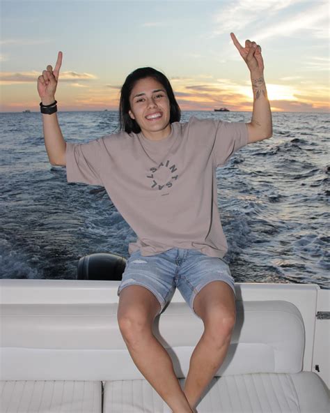 •Lizbeth Ovalle• | Momentos en donde disfrute!! 🫶🏼🏖️🌊☀️ | Instagram