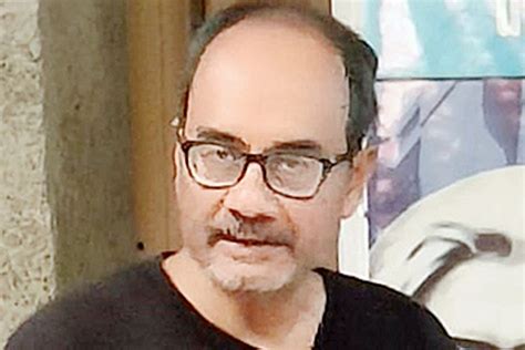 String theory | Ashoke Sen thinks that String theory is on the right ...