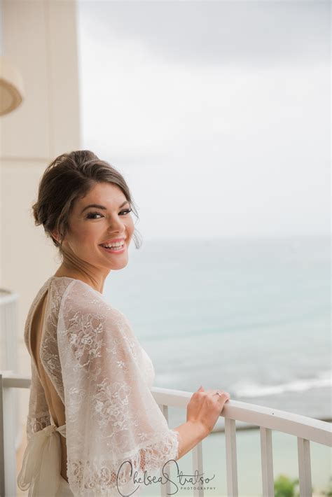 Hawaii Elopement Photography | Paige + Judd - chelseastratso.com