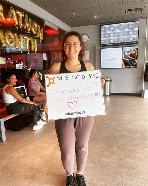 Members at LA Fitness New Hyde Park complain about pool hours 3