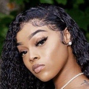 shayyszn - Age, Family, Bio | Famous Birthdays