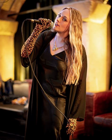 Courtney Hart (@cj_hart) • Instagram photos and videos