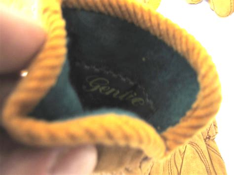 12 pairs of Extra Small Leather Gloves | Property Room