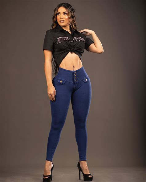 Ana Karina Millán's feet