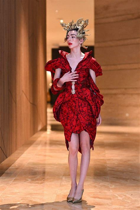 Iconic kebaya gets a modern makeover | The Straits Times