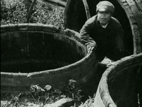 Стачка - 1924: актеры, рейтинг и отзывы на канале Дом кино