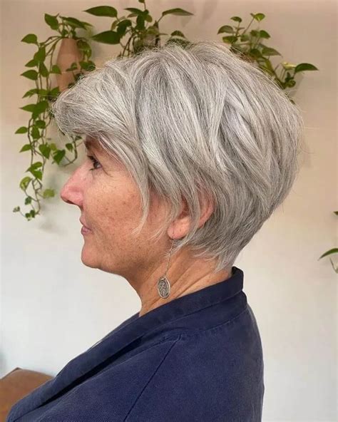 short hairstyles   women    dashing haircuts flatter